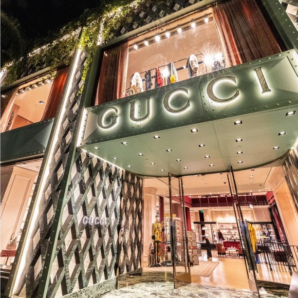 🌺🌸🌼 Like this and be notified when I’m going live 🌼🌸🌺 - Picture 6 of 11